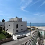 Πανσιόν And Bella Vista Ρόβινι