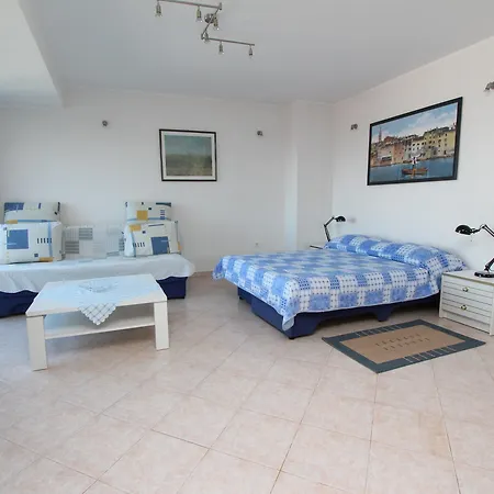 Гостевой дом And Bella Vista Ровинь