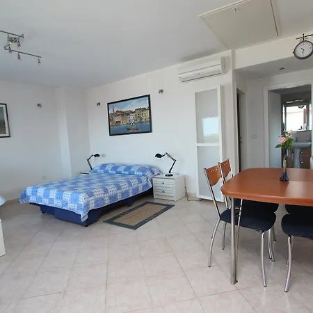 Гостевой дом And Bella Vista 3*