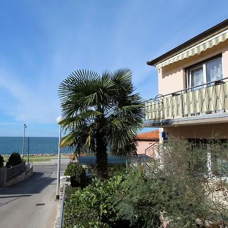 And Bella Vista Гостевой дом Ровинь