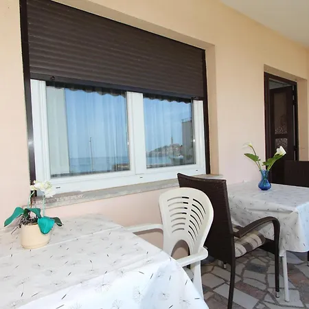 And Bella Vista Guest house