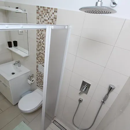 Guest house And Bella Vista 3*