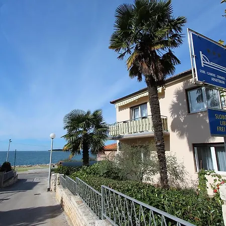Guest house And Bella Vista 3*