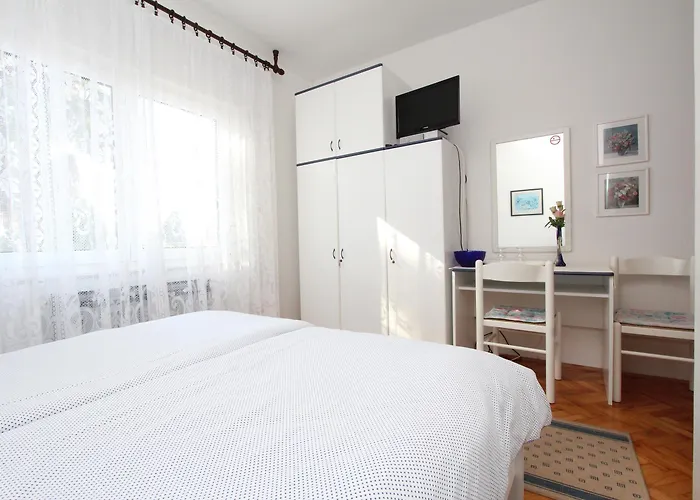 And Bella Vista 3*