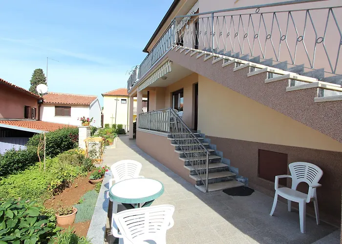 And Bella Vista 3*